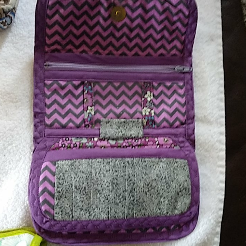 Make-up bag bundle - Picture 8 of 8